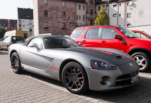 Dodge Viper SRT-10 Roadster Silver Mamba Edition