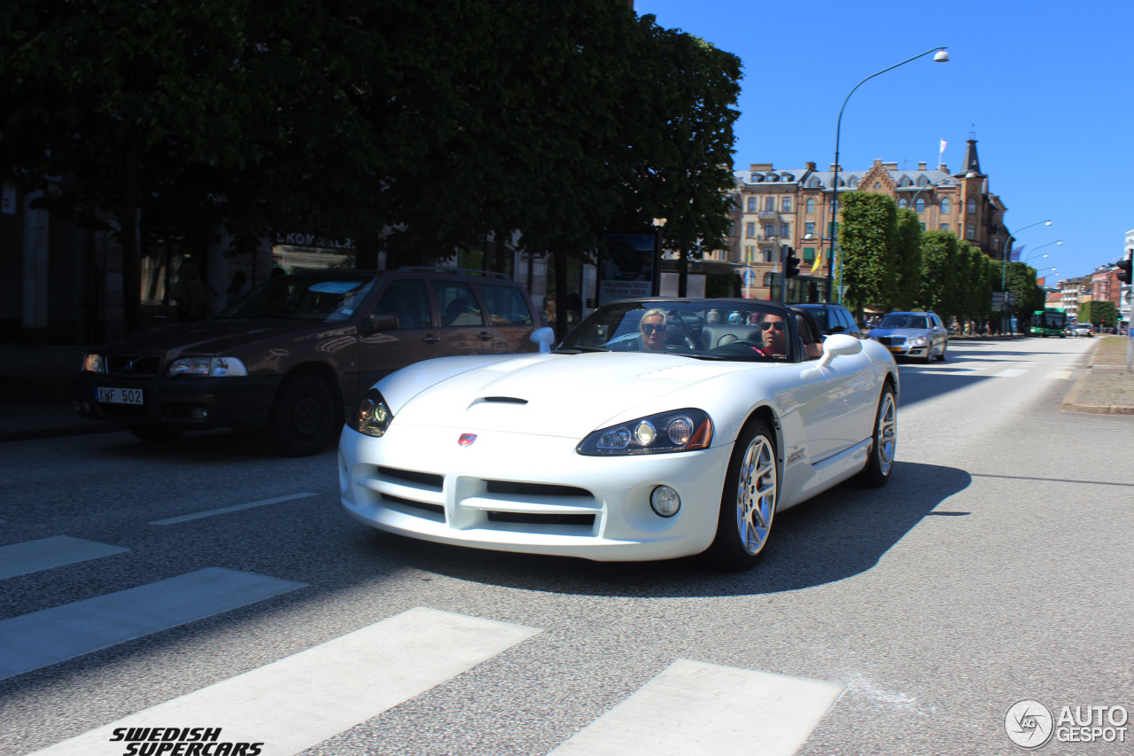 Dodge Viper SRT-10 Roadster White Mamba Edition