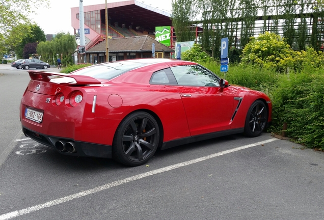 Nissan GT-R