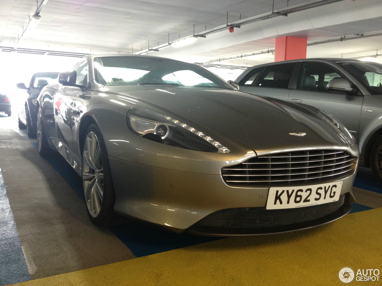 Aston Martin DB9 2013