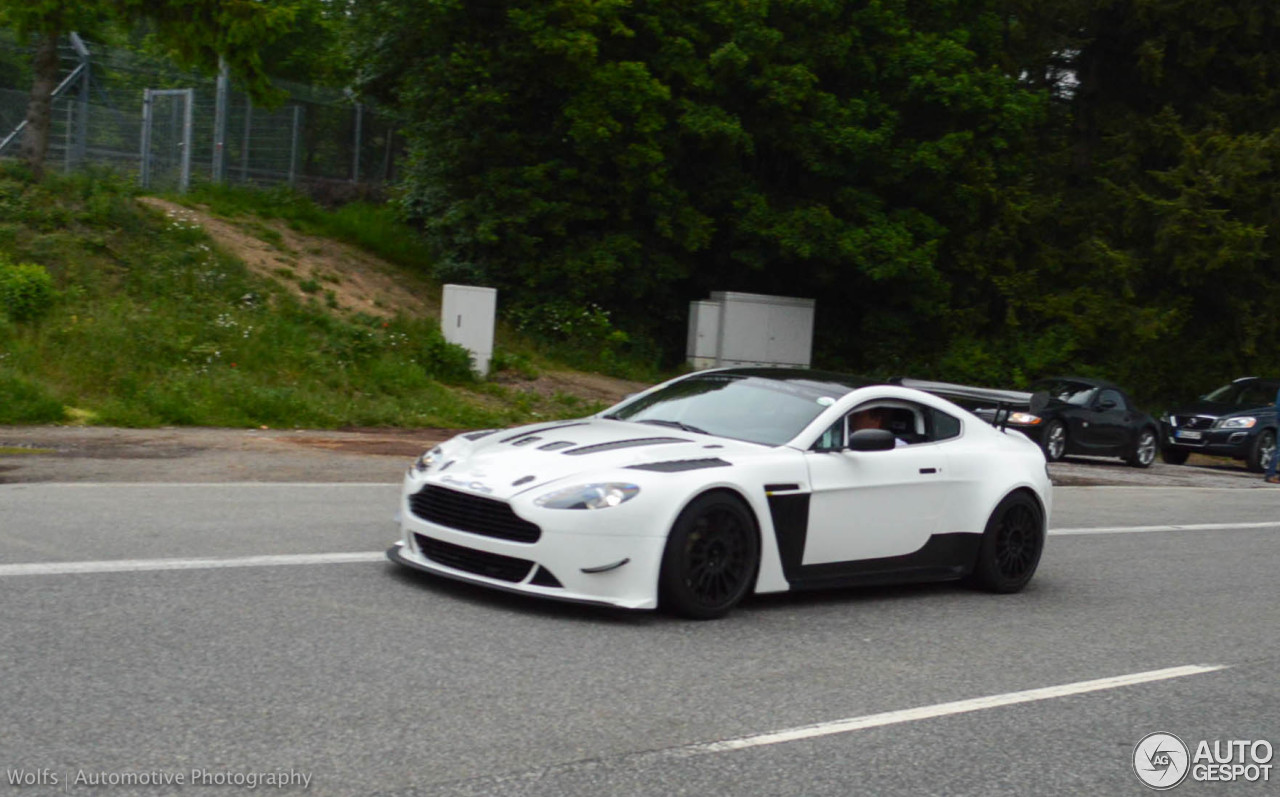 Aston Martin V12 Vantage S GT4