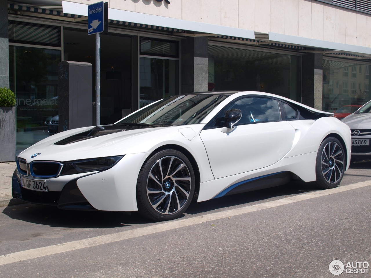 BMW i8