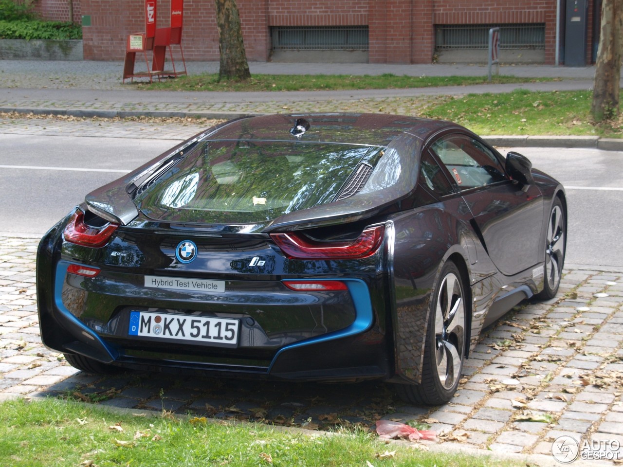 BMW i8