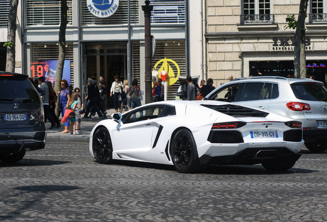 Lamborghini Aventador LP700-4