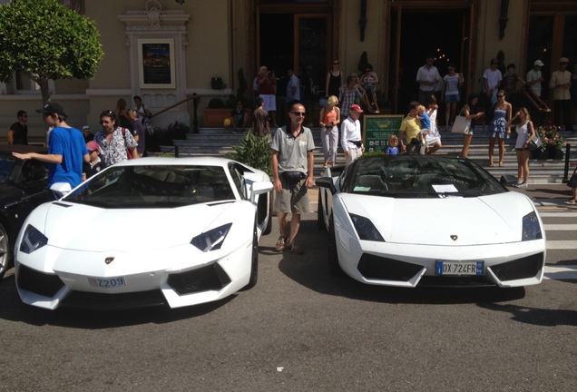 Lamborghini Aventador LP700-4