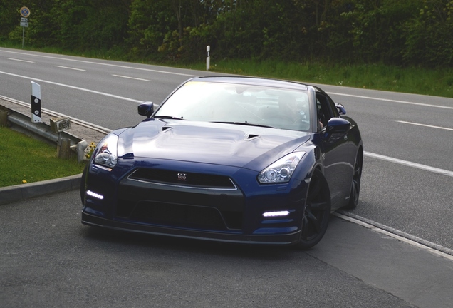 Nissan GT-R 2011