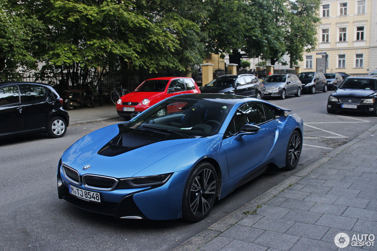 BMW i8