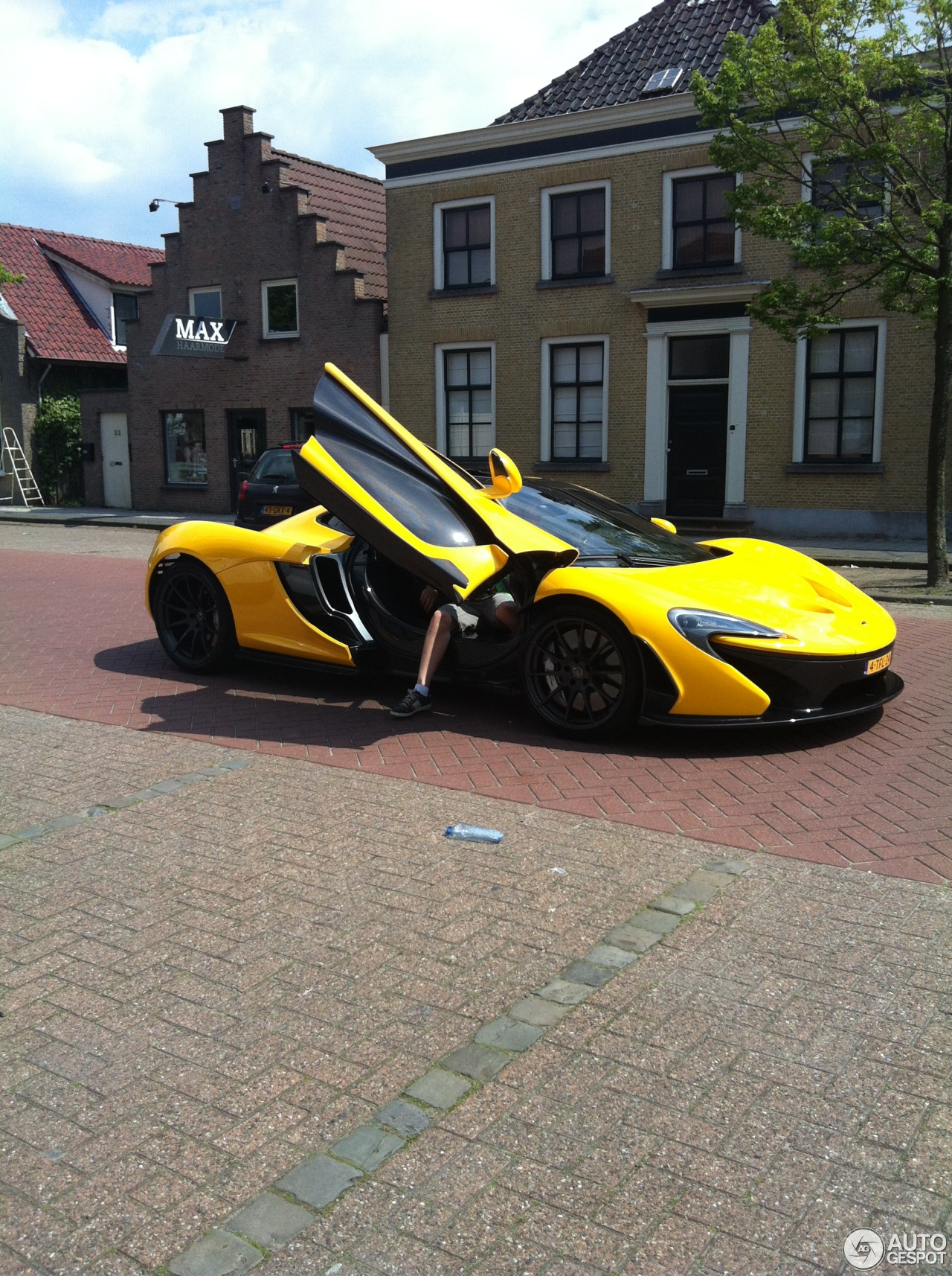 McLaren P1