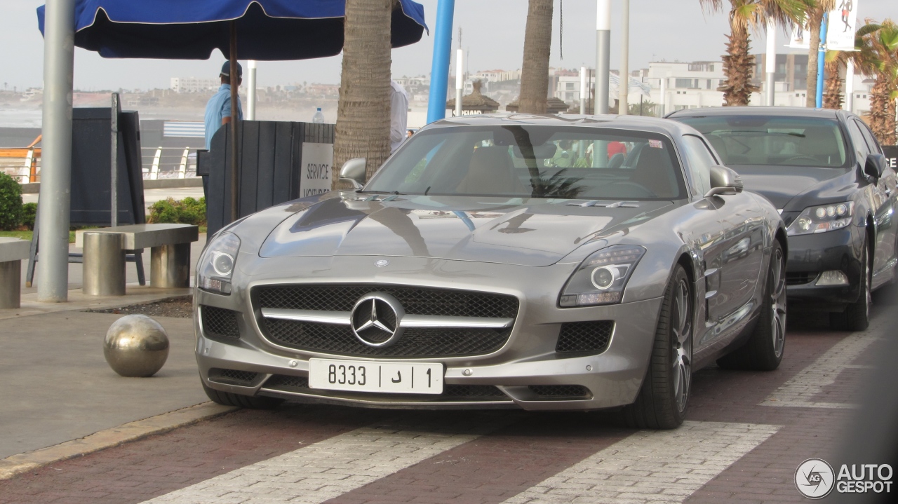 Mercedes-Benz SLS AMG