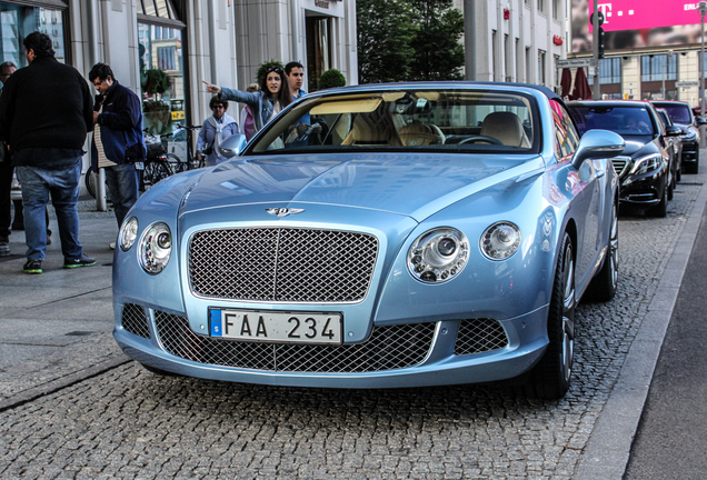 Bentley Continental GTC 2012