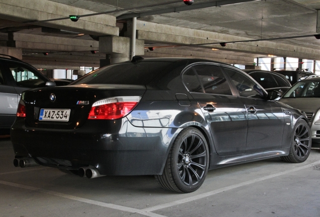 BMW M5 E60 2005