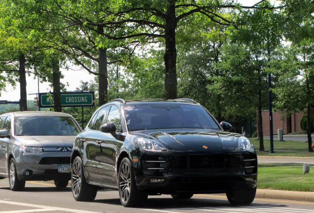 Porsche 95B Macan Turbo