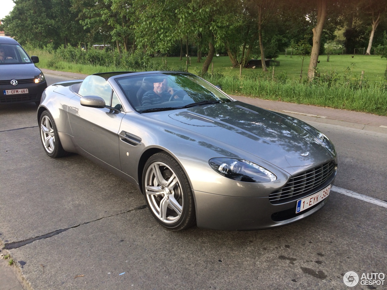 Aston Martin V8 Vantage Roadster