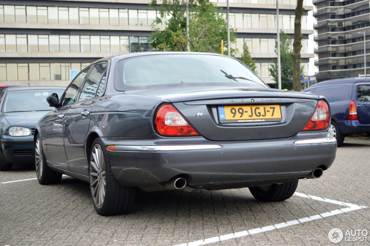 Jaguar XJR