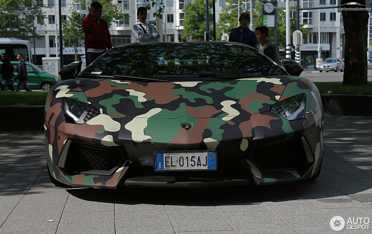 Lamborghini Aventador LP700-4