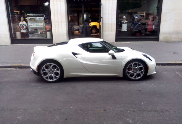 Alfa Romeo 4C Coupé