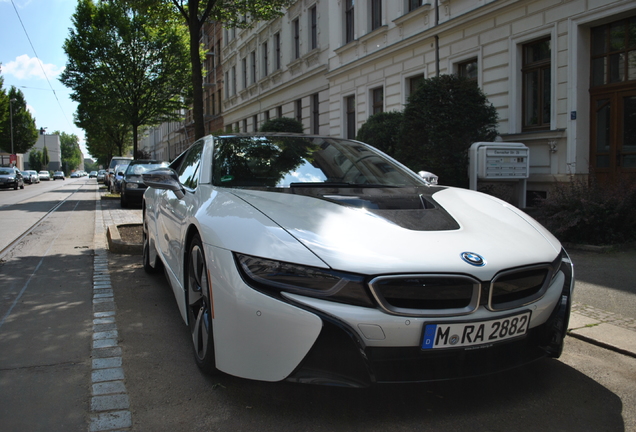 BMW i8