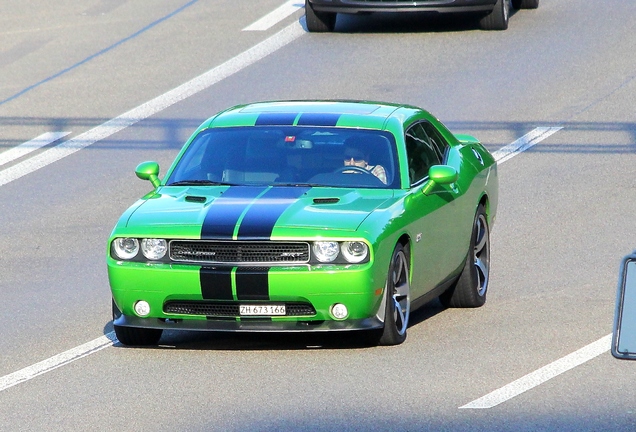 Dodge Challenger SRT-8 392