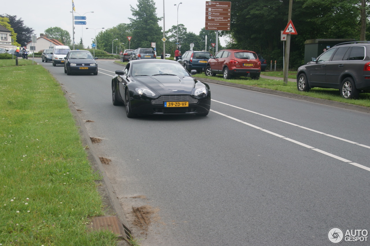 Aston Martin V8 Vantage