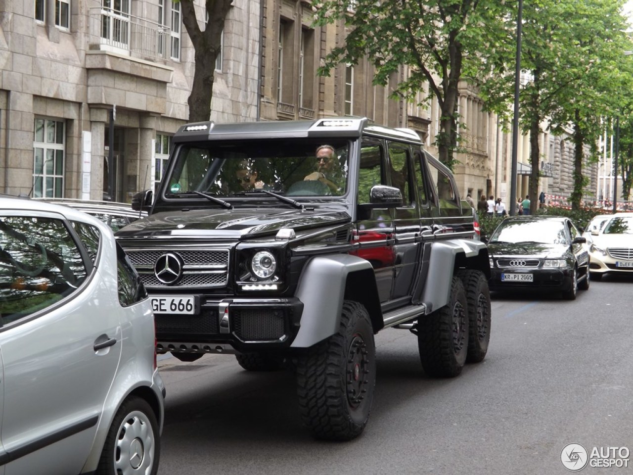 Mercedes-Benz G 63 AMG 6x6