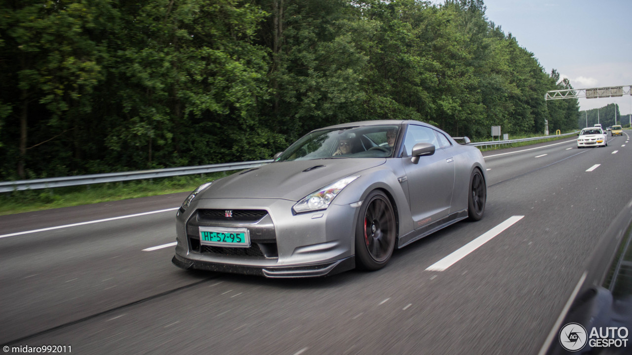 Nissan GT-R