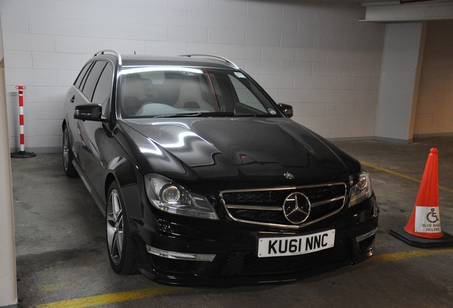 Mercedes-Benz C 63 AMG Estate Edition 125