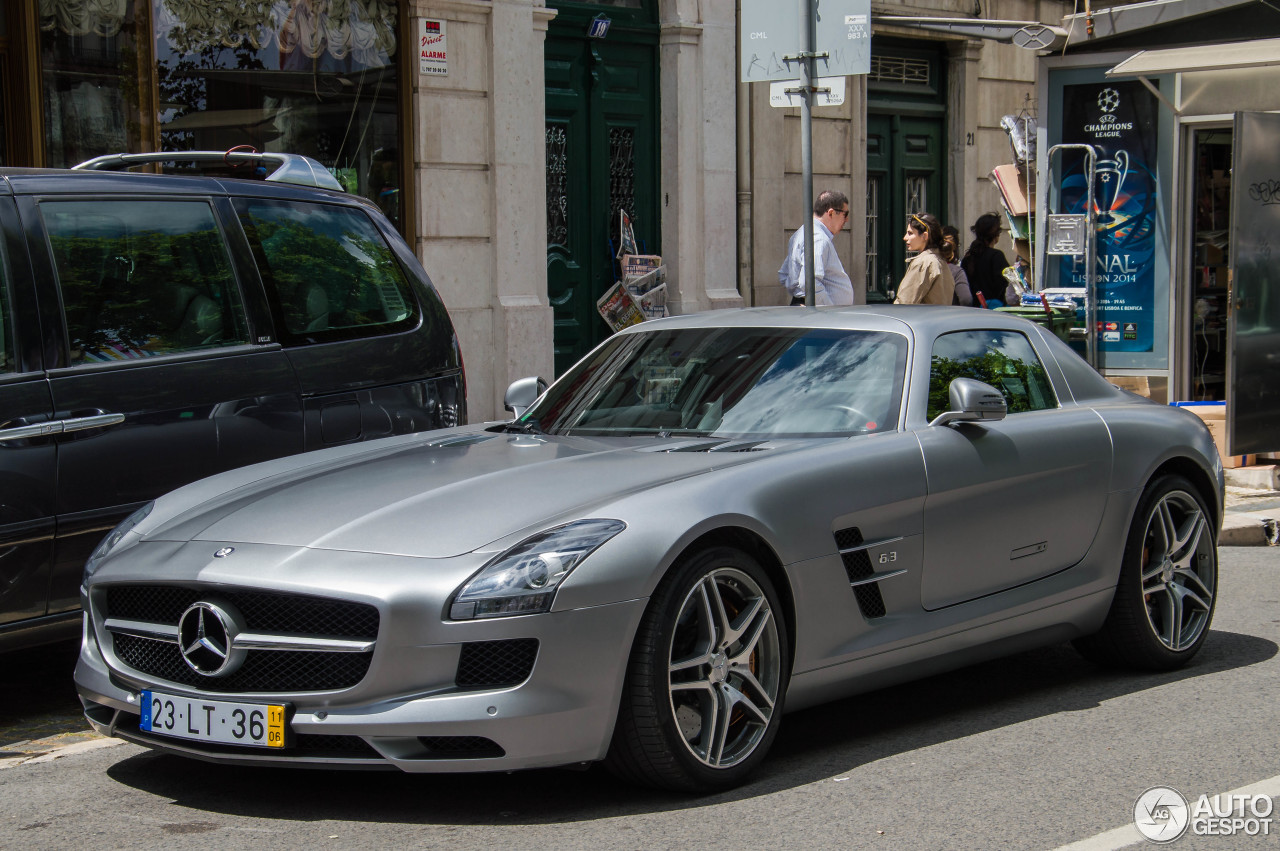 Mercedes-Benz SLS AMG