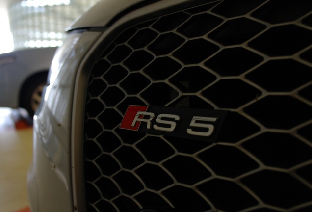 Audi RS5 B8 2012