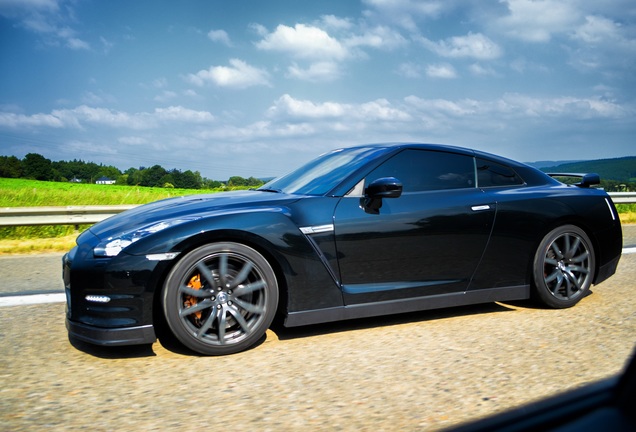 Nissan GT-R 2011