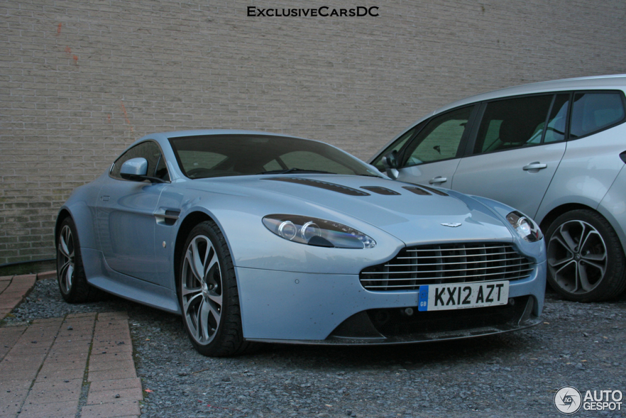 Aston Martin V12 Vantage