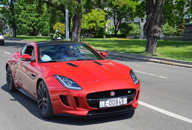 Jaguar F-TYPE R Coupé