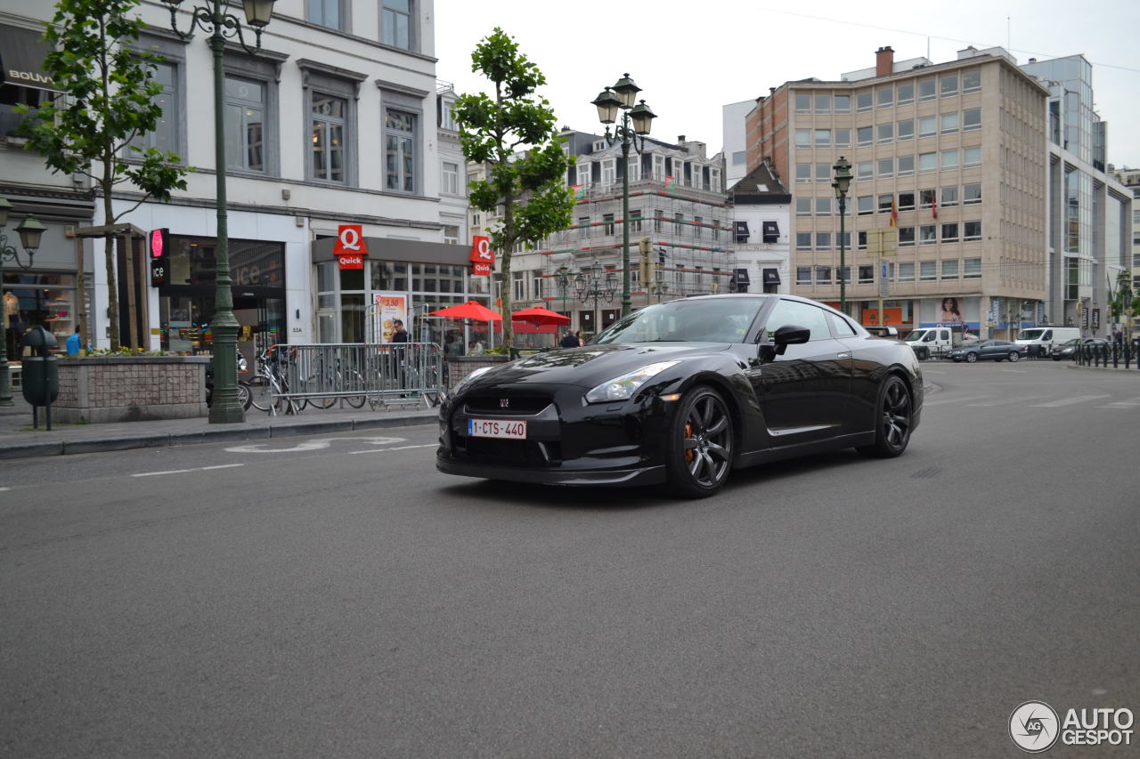 Nissan GT-R