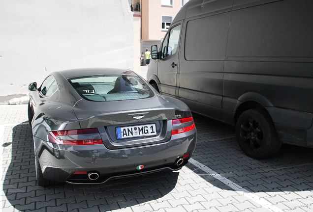 Aston Martin DB9 2013