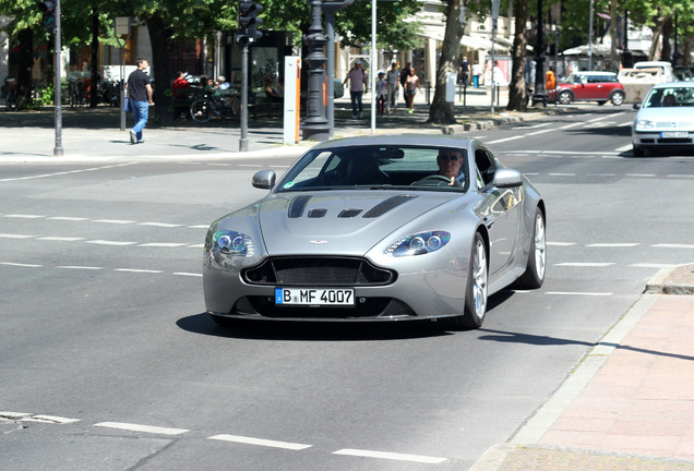 Aston Martin V12 Vantage S