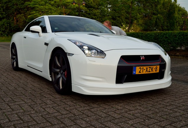 Nissan GT-R