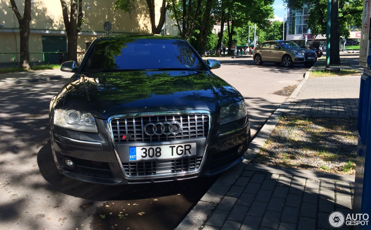 Audi S8 D3 - 08 June 2014 - Autogespot