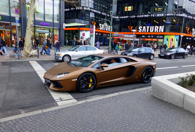 Lamborghini Aventador LP700-4