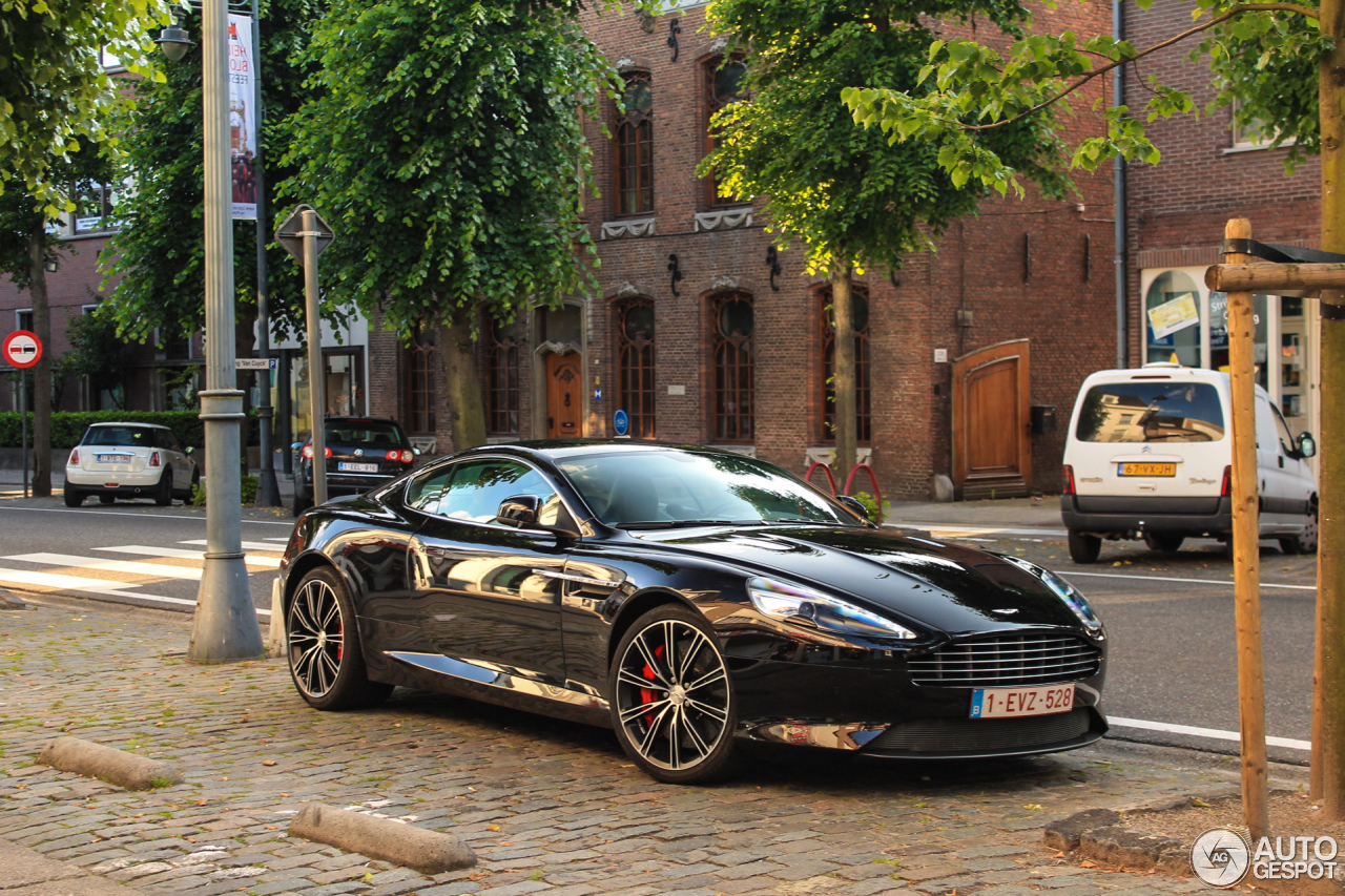 Aston Martin DB9 2013