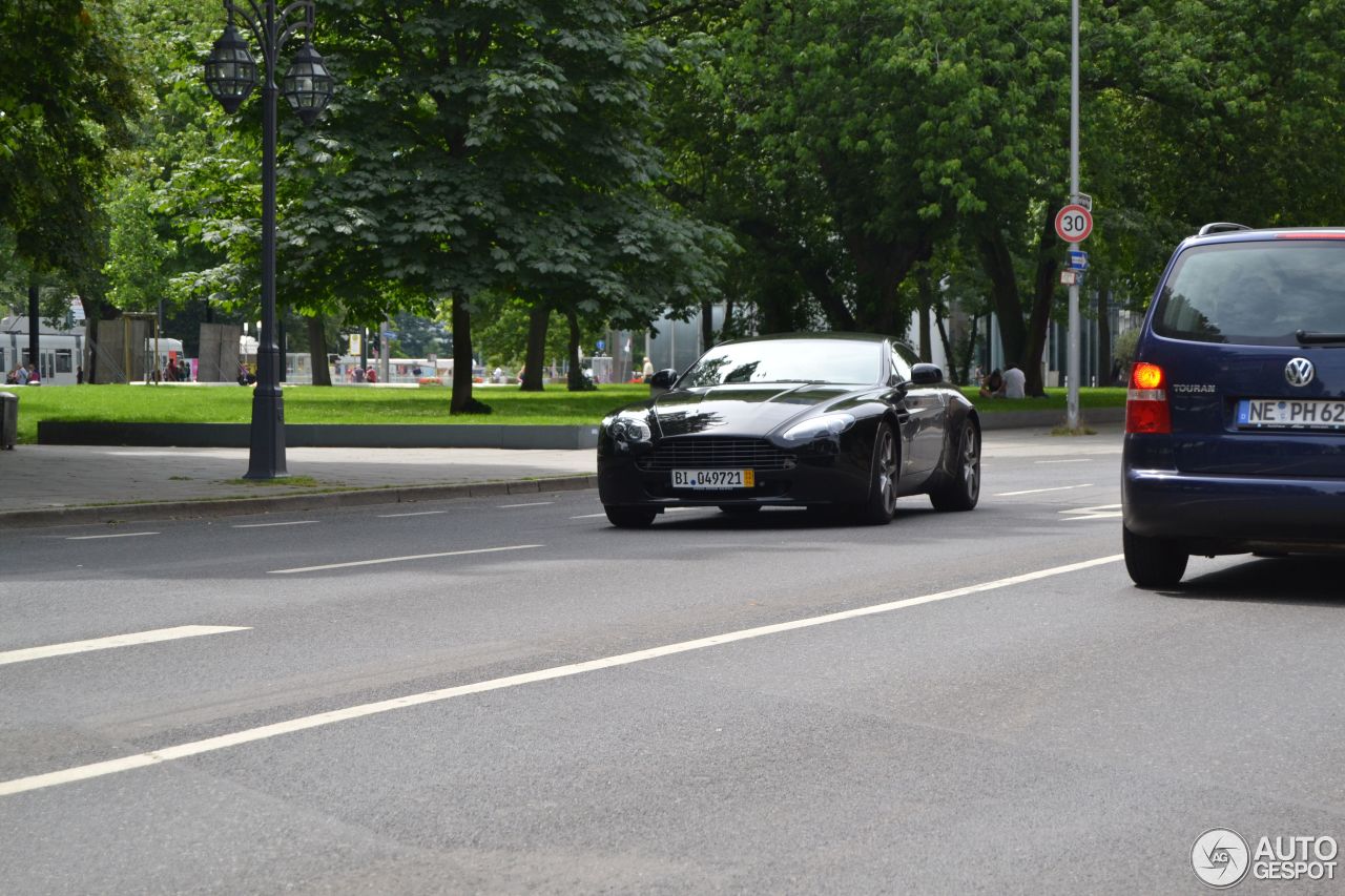 Aston Martin V8 Vantage