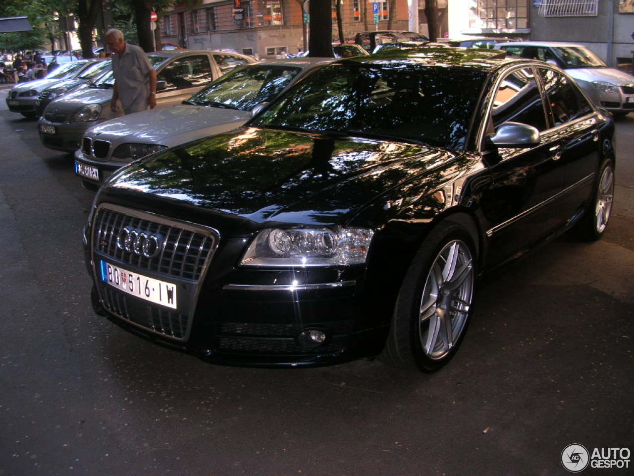 Audi S8 D3