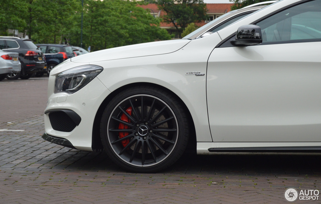 Mercedes-Benz CLA 45 AMG C117