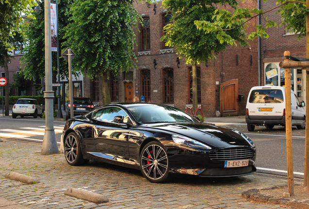 Aston Martin DB9 2013