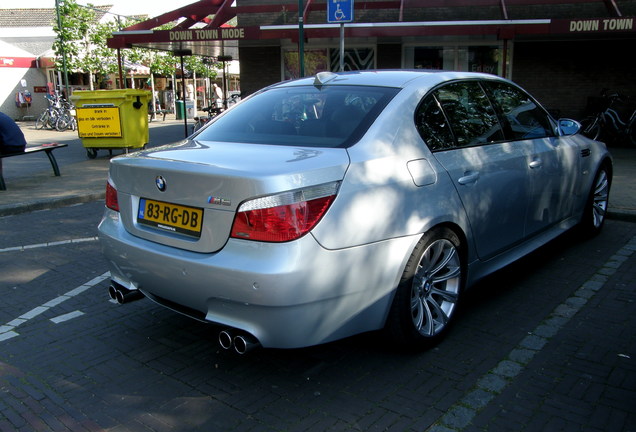 BMW M5 E60 2005