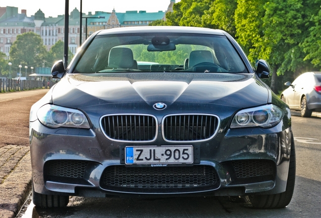 BMW M5 F10 2011