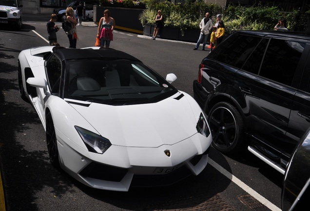 Lamborghini Aventador LP700-4 Roadster