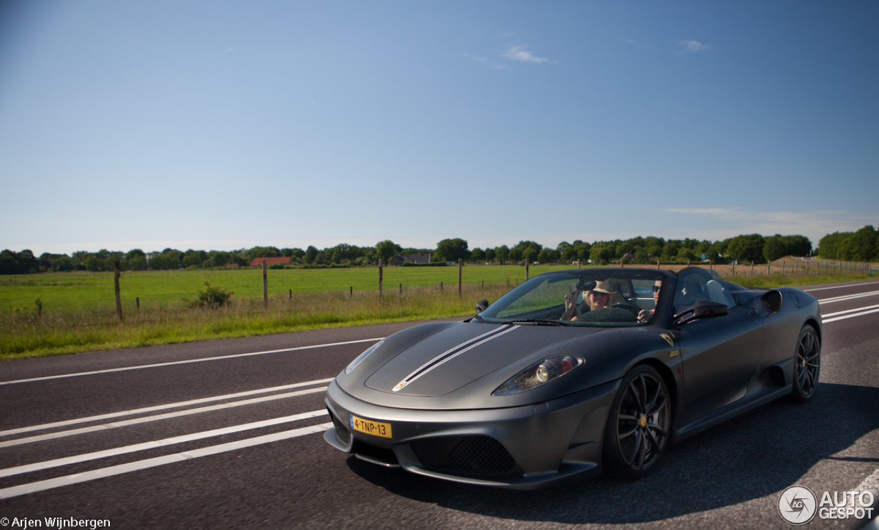 Ferrari Scuderia Spider 16M