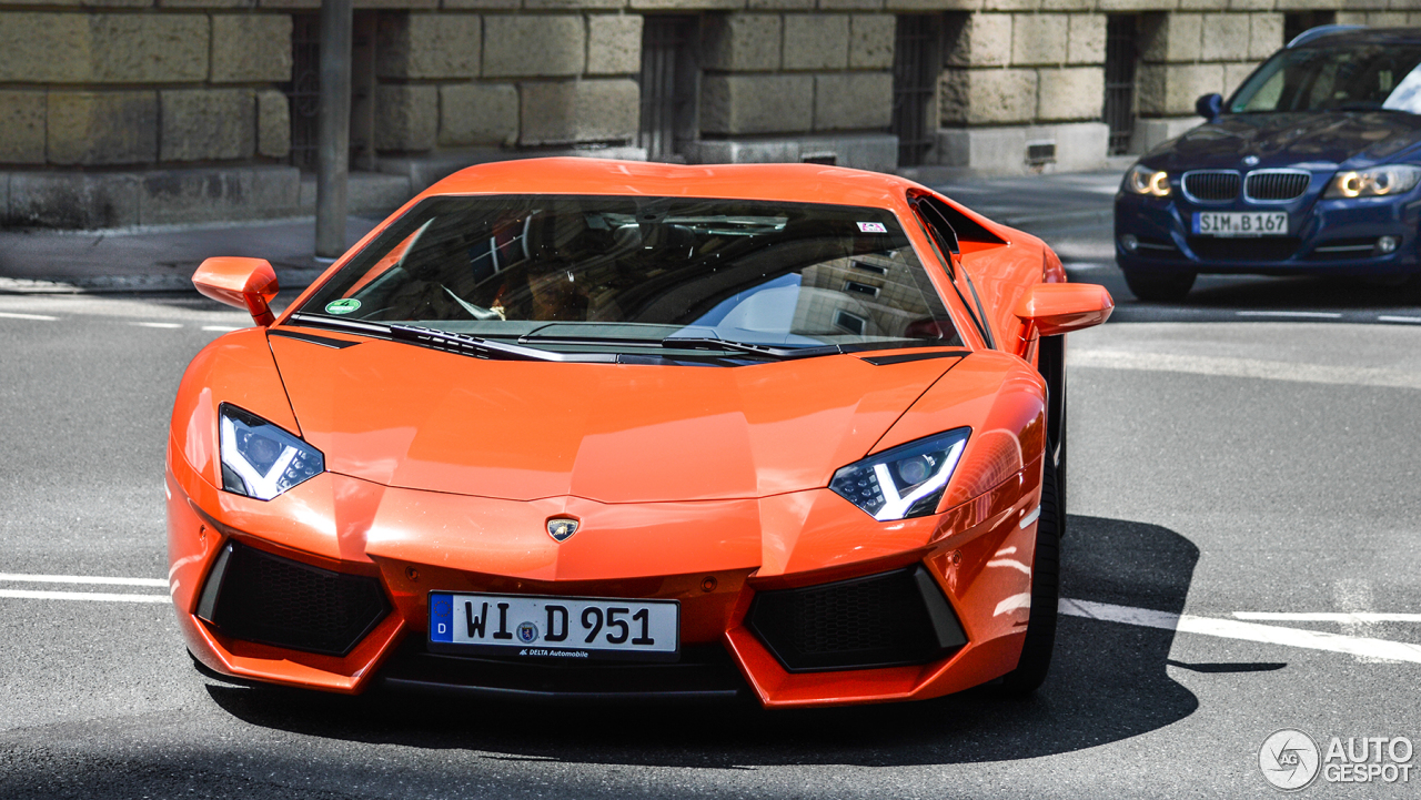 Lamborghini Aventador LP700-4