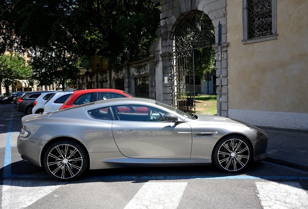 Aston Martin DB9 2013