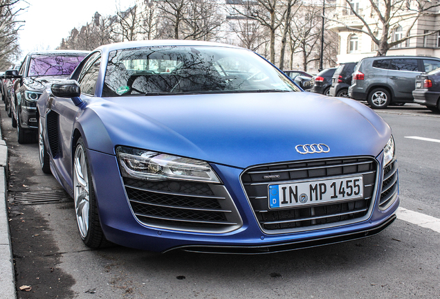 Audi R8 V10 Plus 2013