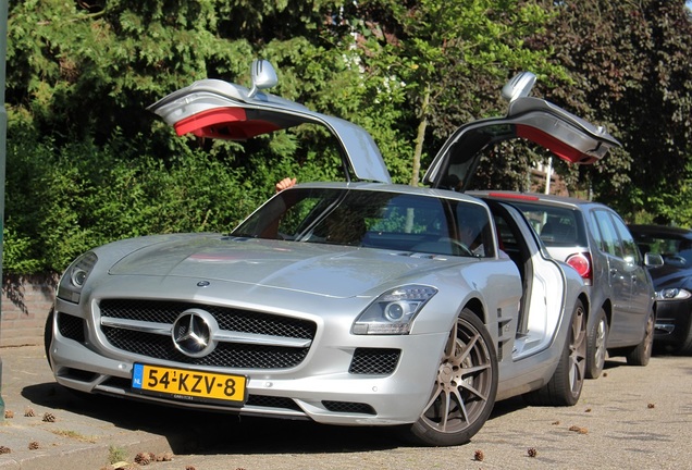 Mercedes-Benz SLS AMG